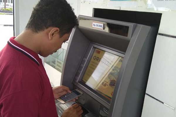 Cara Mengambil Uang di ATM BNI Tanpa Kartu