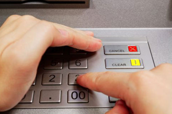 Tips Aman Transfer Uang Lewat ATM