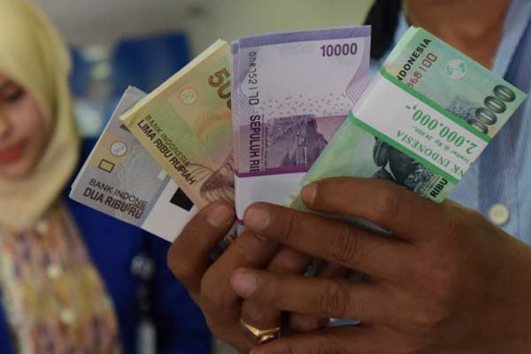 Cara Tukar Uang di Bank Syarat Jadwal