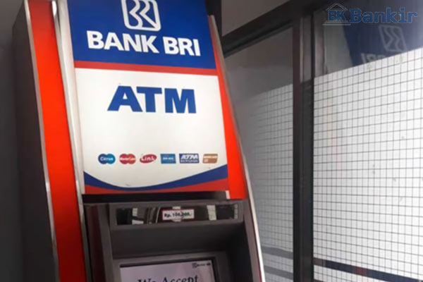 1. Kunjungi ATM BRI Paling Dekat untuk Bayar Indihome